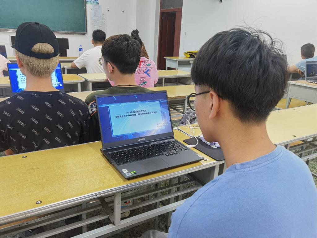 edfbe782cdbe3e09f71dd9091bd67383_