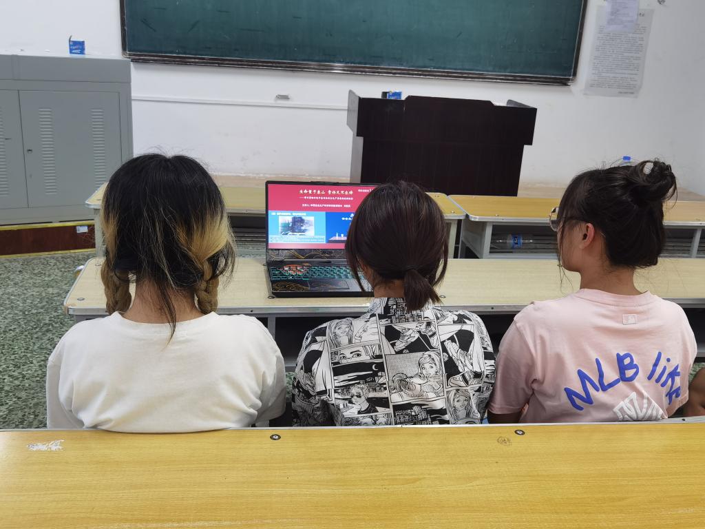 d121ffab0ef64b0ac4231fa629f05272_